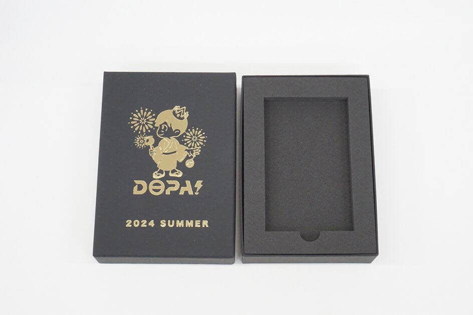 貼り箱（トレカ鑑定ケース入）｜身蓋・ウレタン ｜作成事例