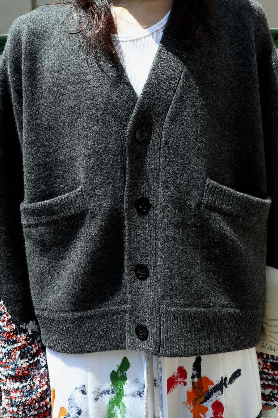 SHINYAKOZUKA(シンヤコヅカ)のMASCOT HANDS CARDI CHARCOAL(ニット)の
