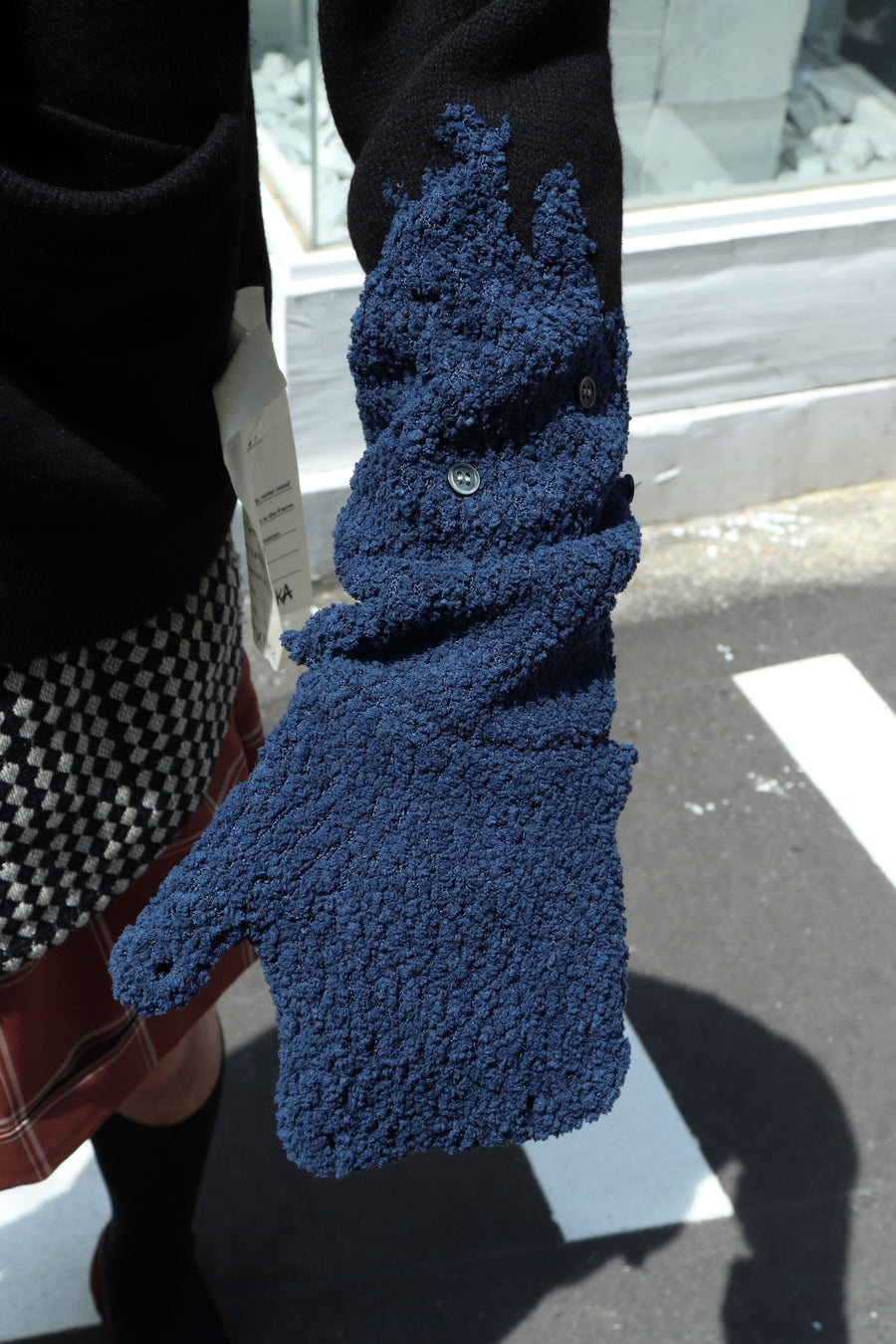 SHINYAKOZUKA(シンヤコヅカ)のMASCOT HANDS CARDI DAWN BLACK(ニット