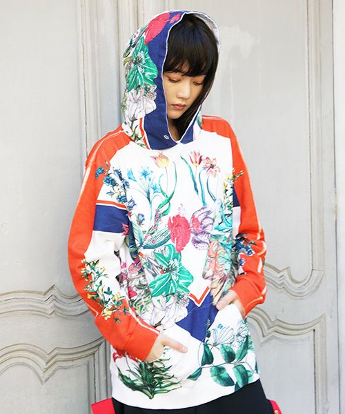 AHCAHCUM あちゃちゅむ フラワーラインパーカー