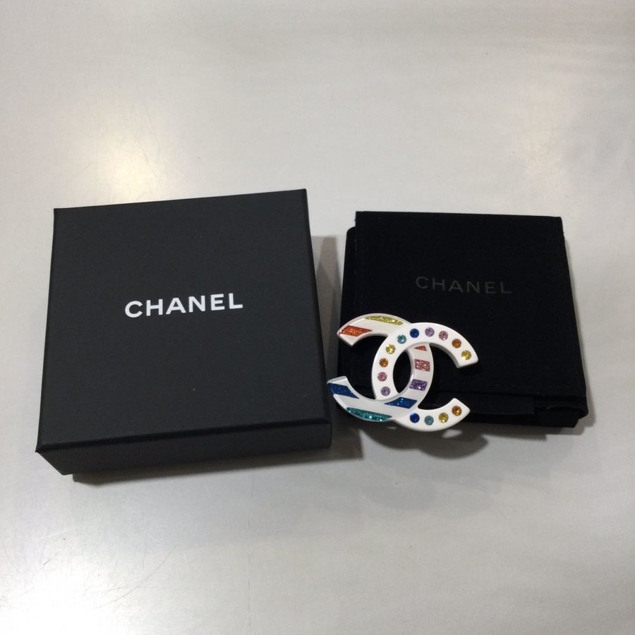 CHANEL シャネル ピンブローチ ココマーク プラスティック ライン