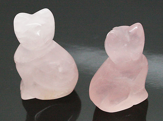 ローズクォーツ/紅水晶 ネコ猫ねこ 天然石パーツ 天然石ビーズ