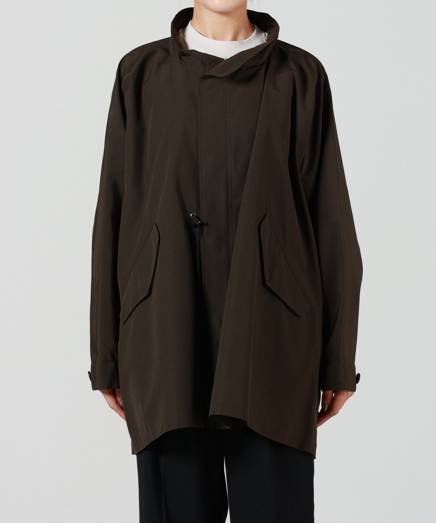 VACHEMENT(ヴァシュモン)】 リサイクルシェルタフタショートモッズ