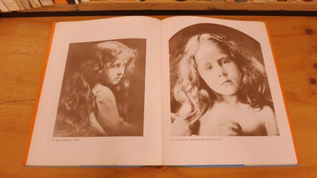 Victorian Children by Graham Ovenden」 少女写真コレクターとして