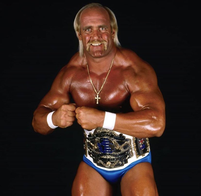 ハルク・ホーガンがアンドレの87年のWWFチャンピオンシップベルトを