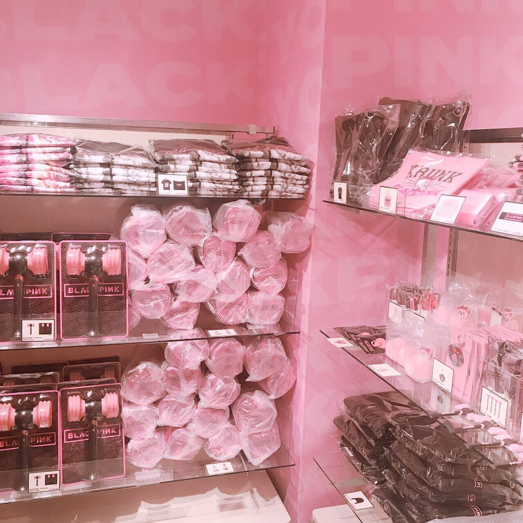 BLACKPINK】 ✨🎄BLACKPINK POPUP STORE🎄✨ POPUP STORE@大阪・心斎橋
