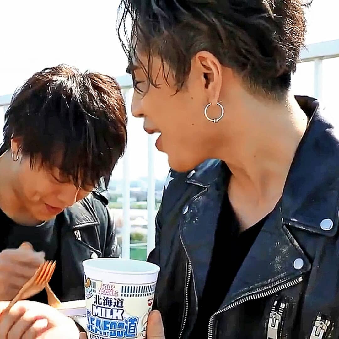 前から気になってるんだけどさ… 登坂広臣のピアス事情！ 両耳1個ずつ