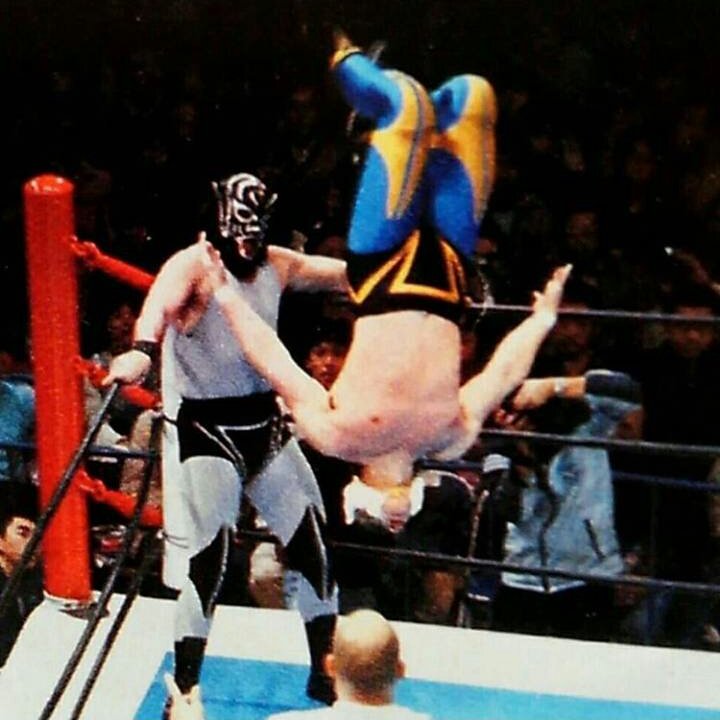 懐かしのフォト。 初代タイガーマスク vs 初代ブラックタイガー