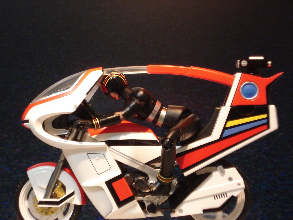 公式の #仮面ライダーBLACK 今週分でロードセクター出てきたな。当時は