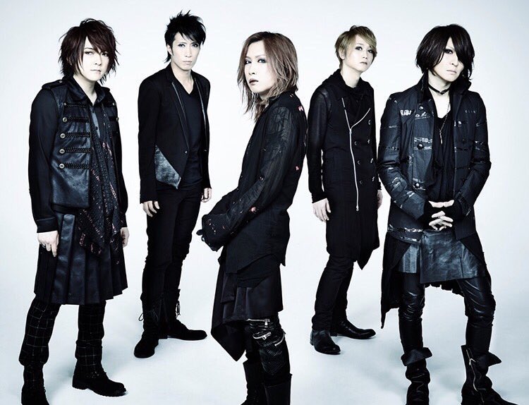 PIERROT】 最新アーティスト写真公開！ #PIERROT #visualkei