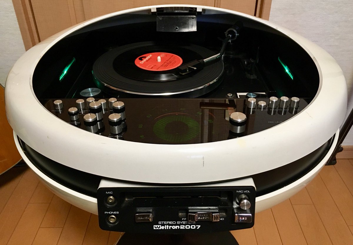 三共無線でウェルトロン2007 (WELTRON 2007)というカセット、ラジオを