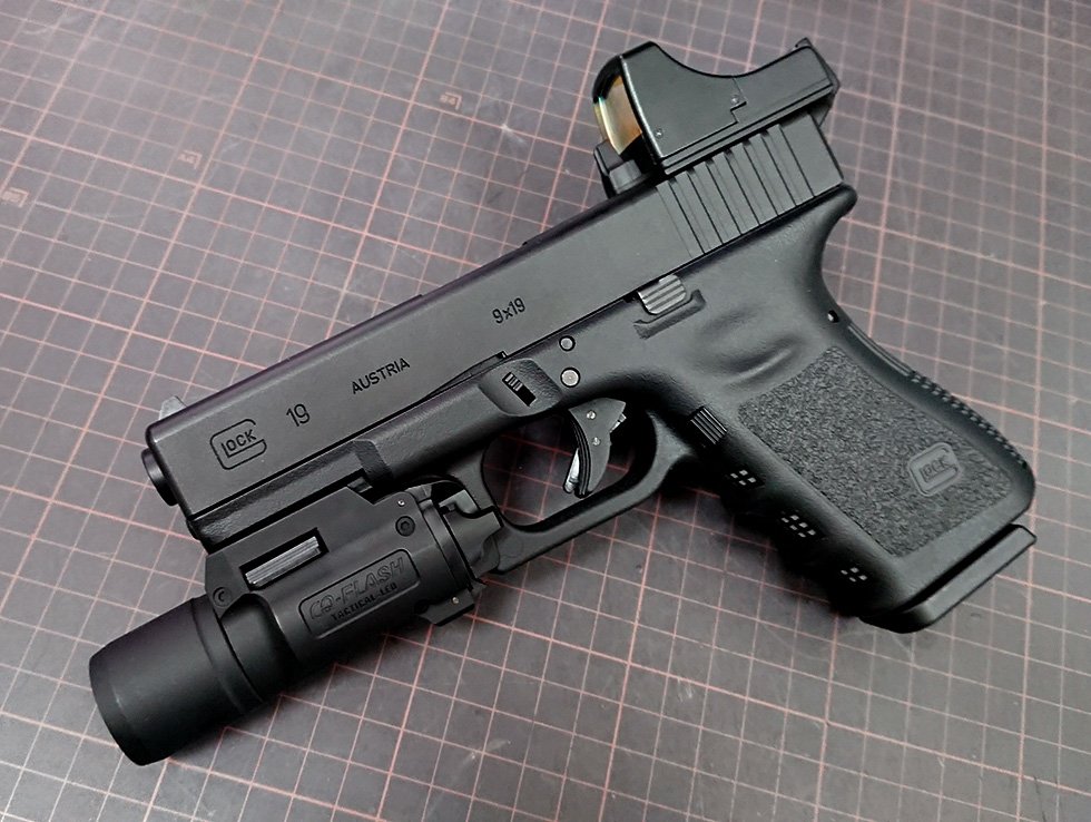 本日発売のグロック19に、「マイクロプロサイト」を「グロックシリーズ