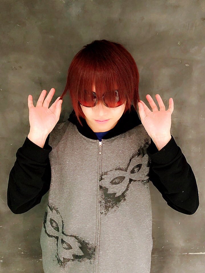 ゴールデンボンバー鬼龍院翔さん ハイブリッドカラーで10トーンの