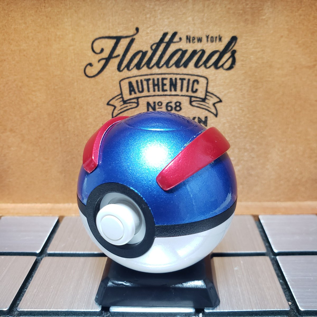 モンスターボールplus塗装して スーパーボールplus完成しました☘ いい