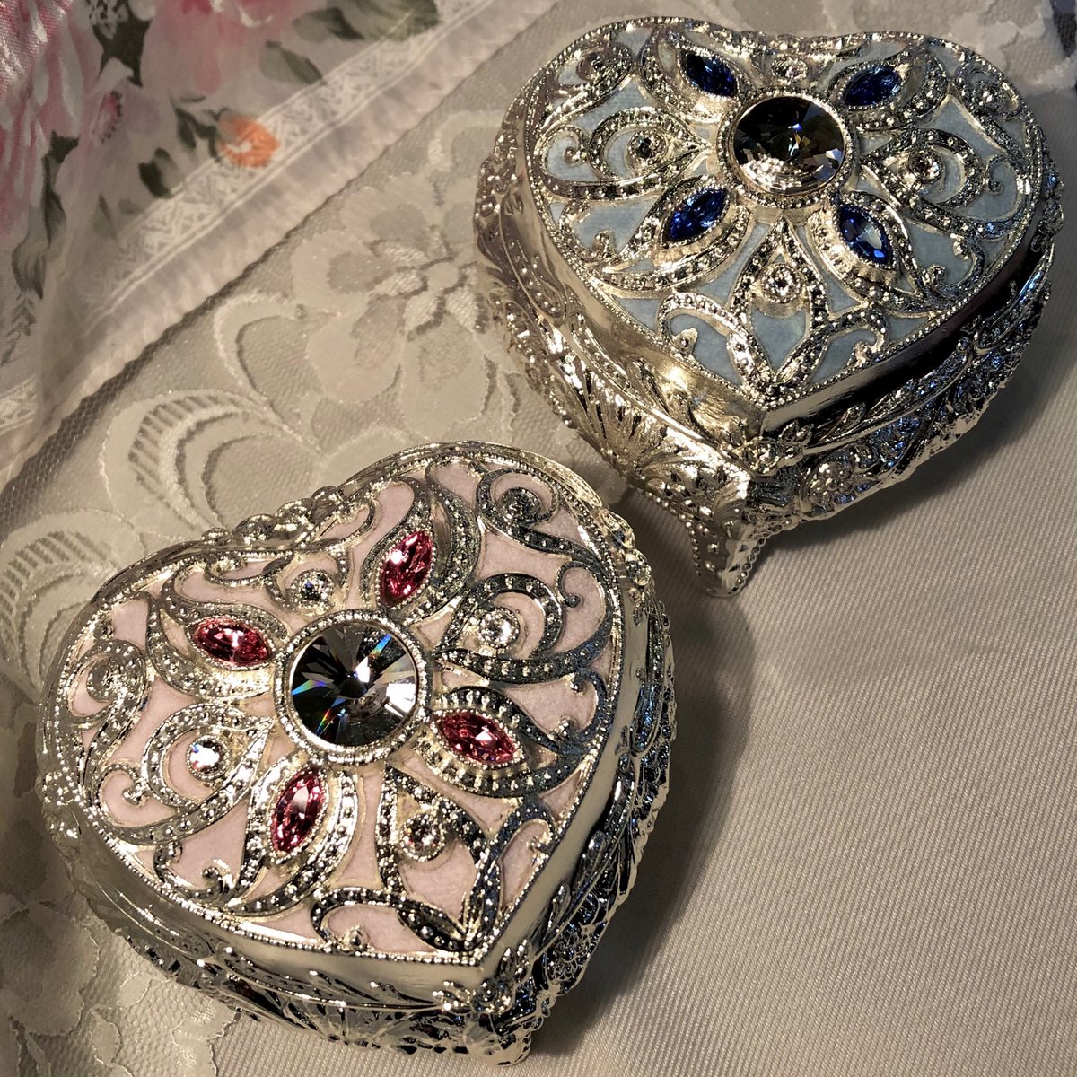 💎大人気！ハートの宝石箱オルゴール💎 クリスタルがキラキラ輝く