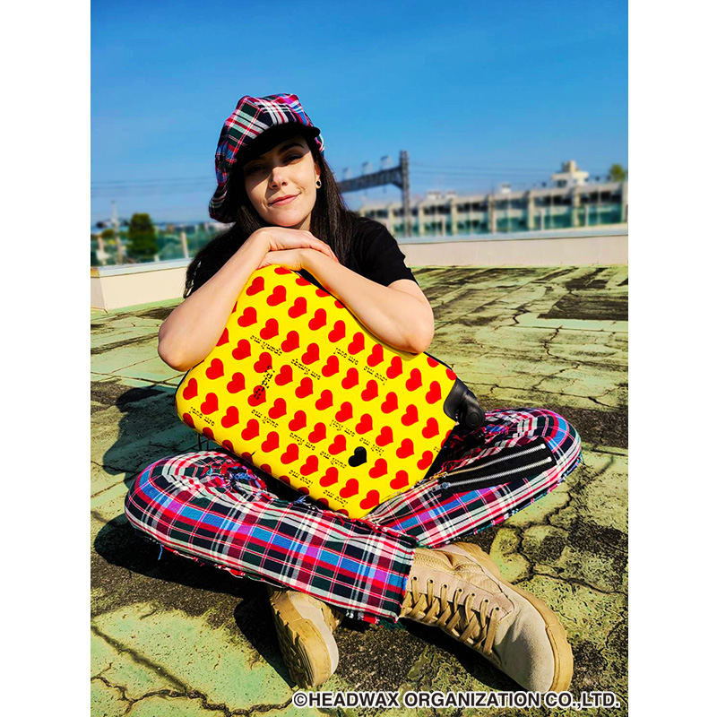 グッズinfo】 外側のイエローハート柄と内側のhideロゴコラージュが