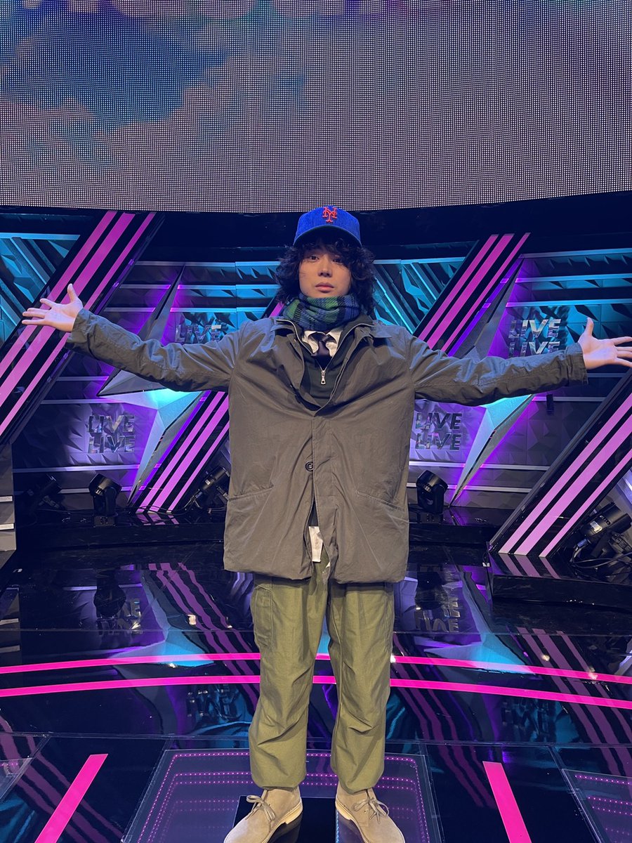 CDTVライブライブ 超豪華💙3時間SP 生放送中😍 このあとは… #菅田将暉