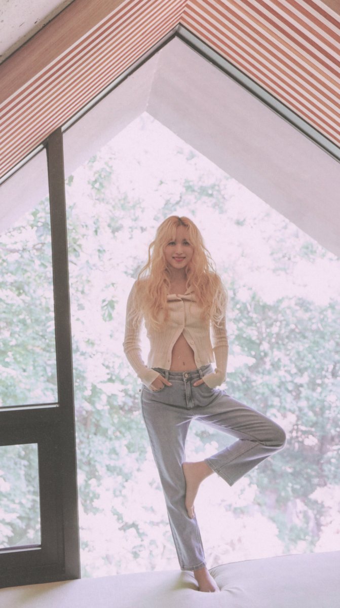 SCAN] Yes, I am Mina (1st Photobook) page 58-1, 58-2, 59, 60 #미나