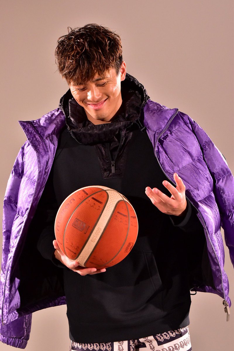 メディア情報】1月25日発売の #Safari 3月号に #富樫勇樹 選手の