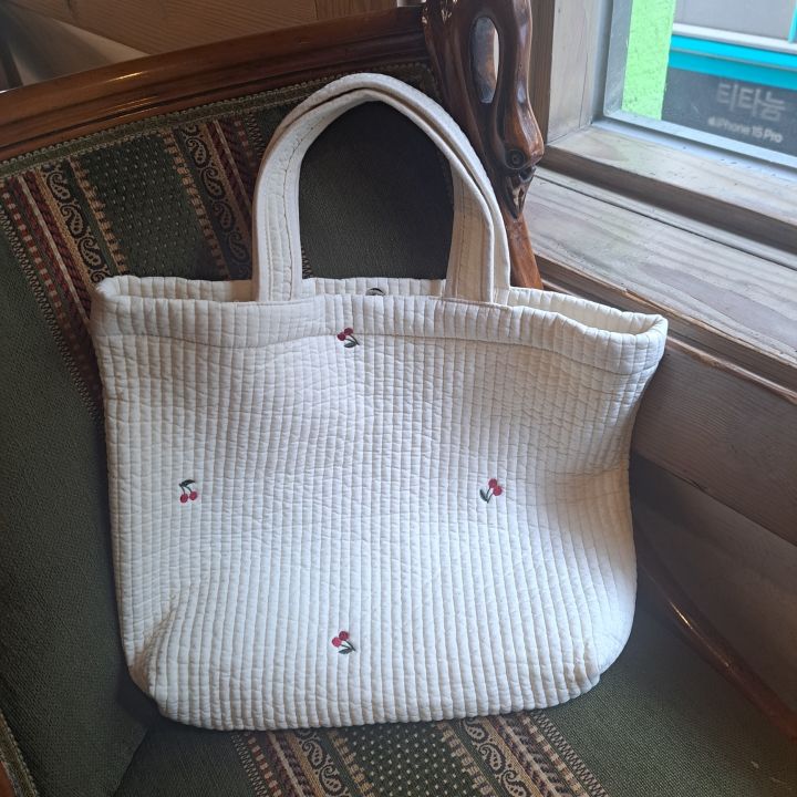 注目の口コミ】東大門総合市場 「刺繍入りのヌビバッグ購入