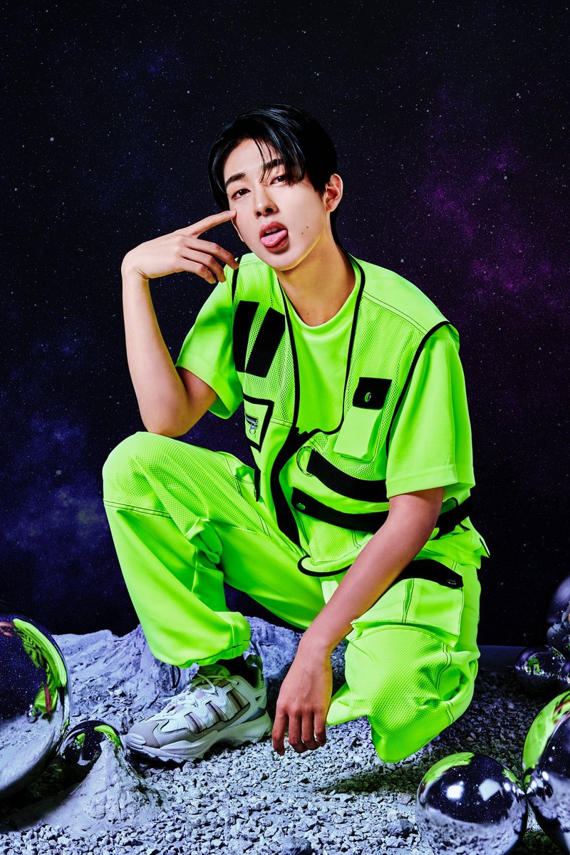 3rd single アー写 衣装過去一好きかも。