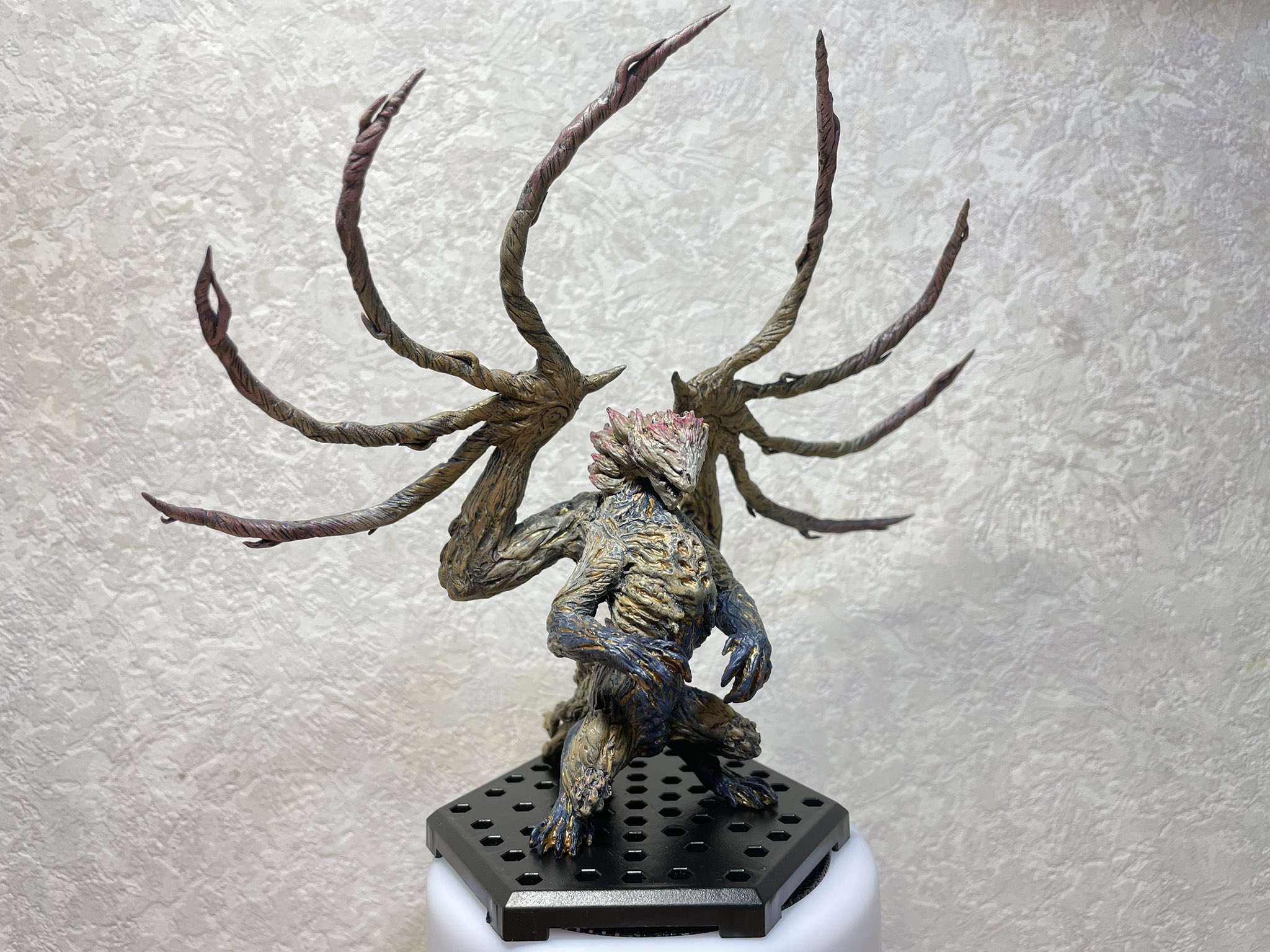 秘密結社536」地啼龍アンイシュワルダ ガレージキット