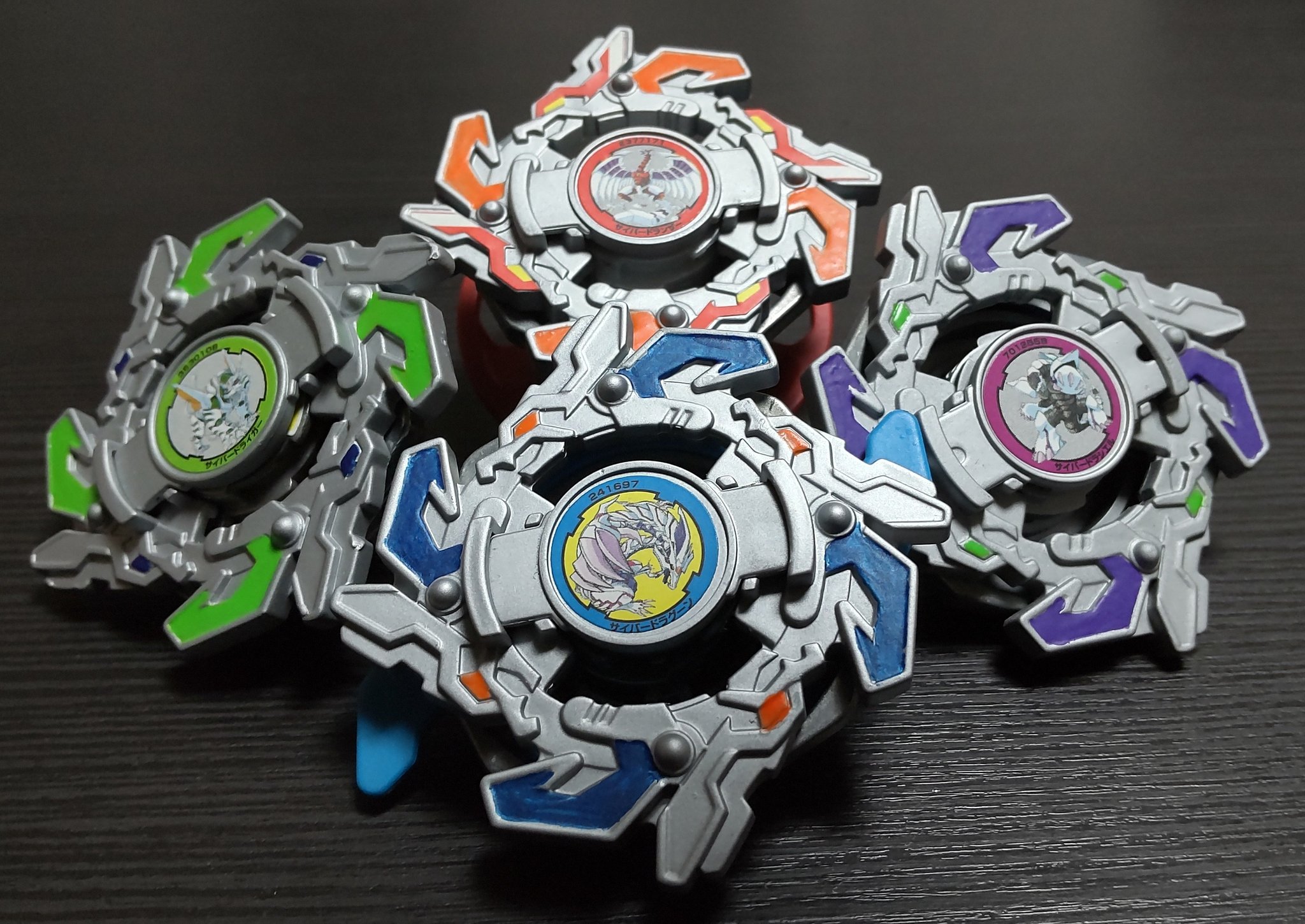 ドライガーS レッド ランダムブースター4 爆転シュートベイブレード