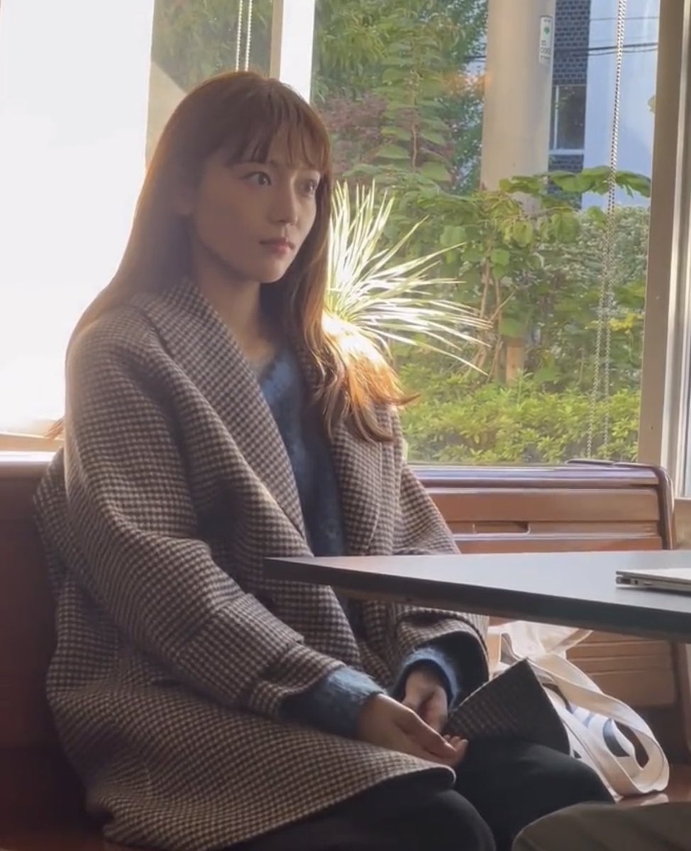silentにて川口春奈さんが着用しているコートです💓 Mila Owenの接結