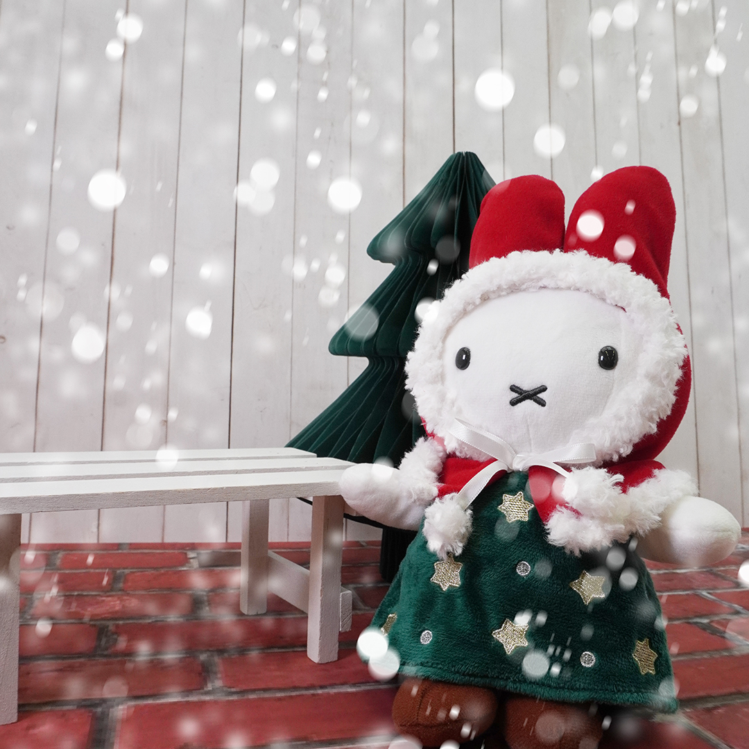 ○2025年11月8日（土）発売！miffy style限定 クリスマスケープ
