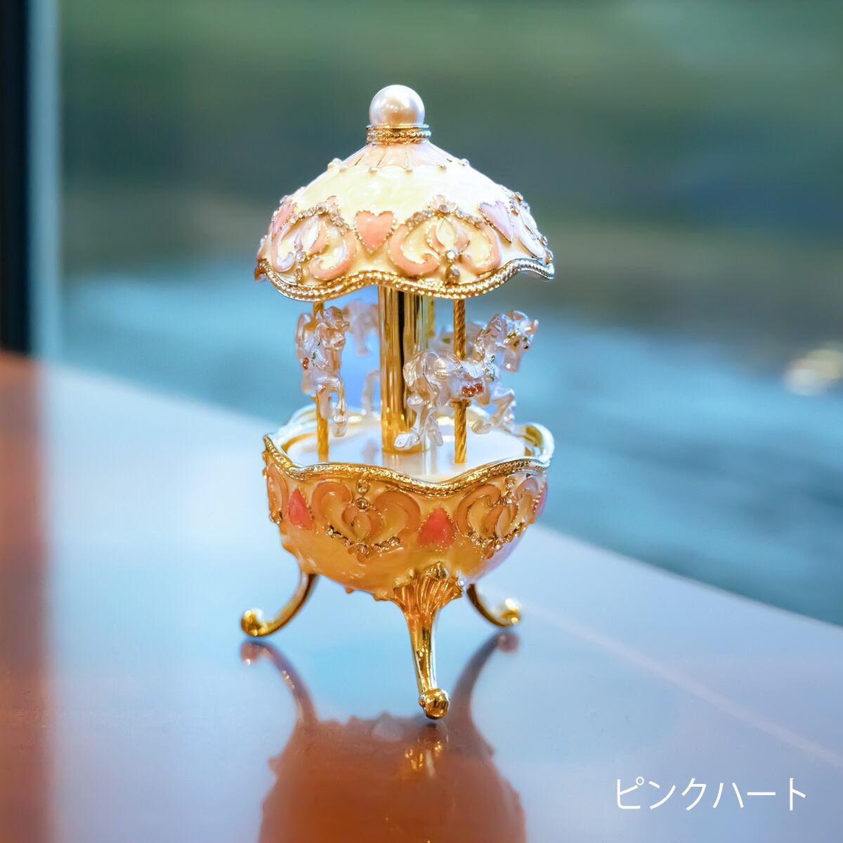 新しい輸入雑貨が入荷しました✨ 第一弾は 「ホースキャロセル