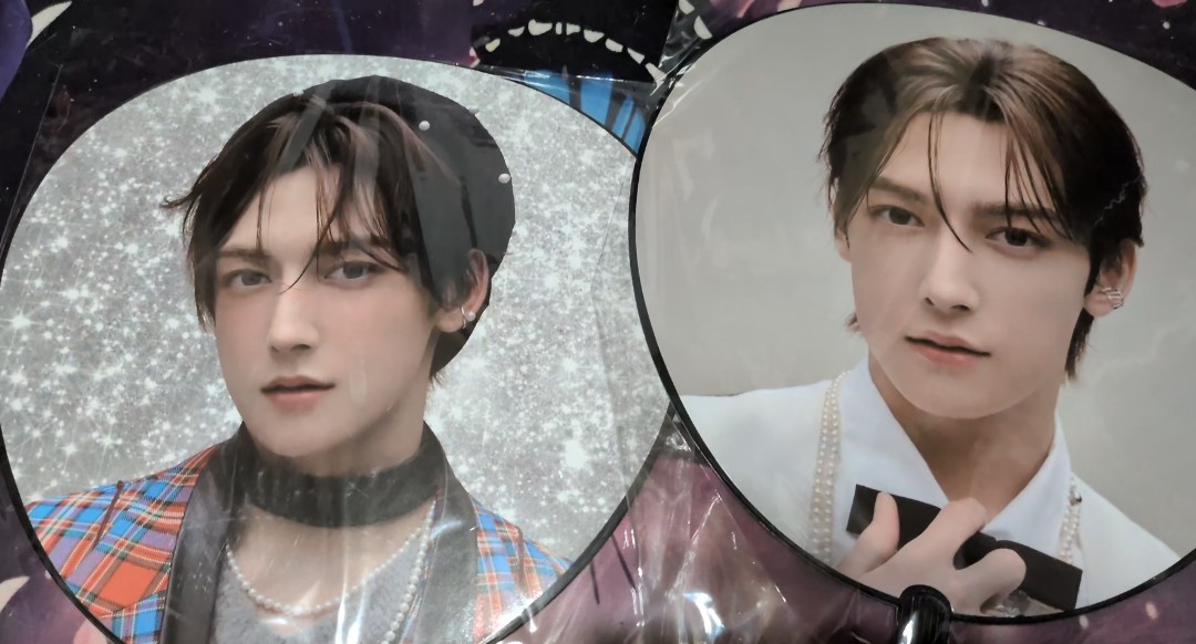 うちにもROIROMグッズ届きました🎁 ペンライト本当に大きい✨ 箱が高級