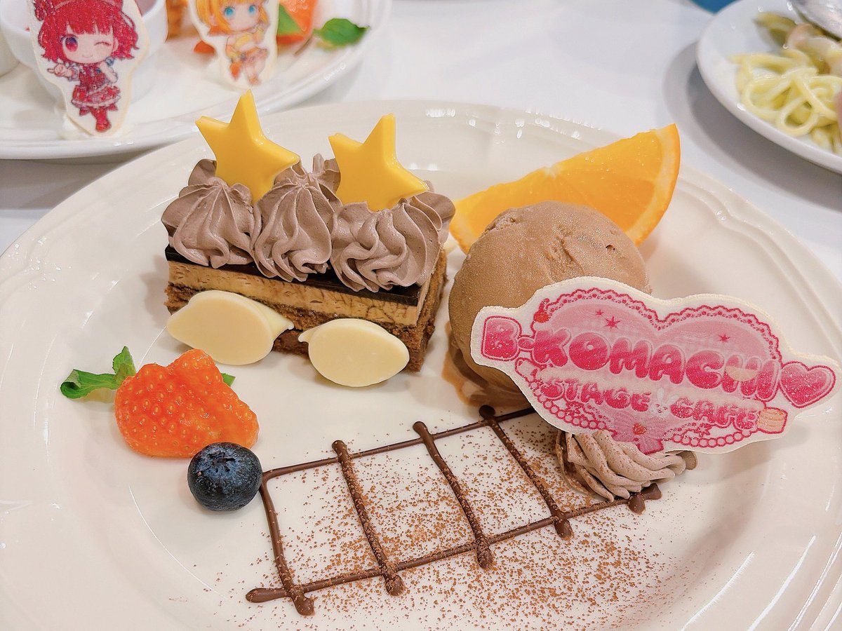 東京・大阪・愛知では12/2まで開催中‼️ スイーツパラダイスとのコラボ