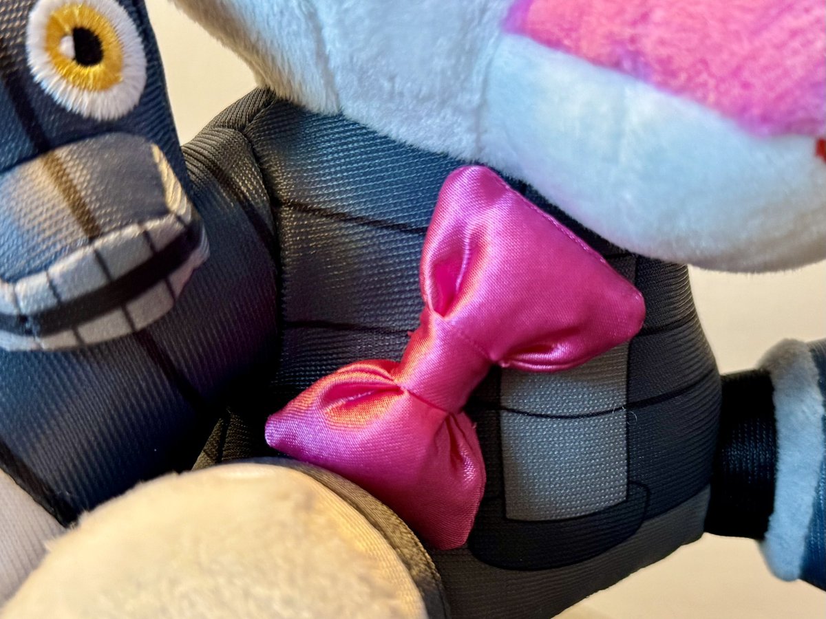 映画 #ファイブ・ナイツ・アット・フレディーズ2 公開に合わせてトイ