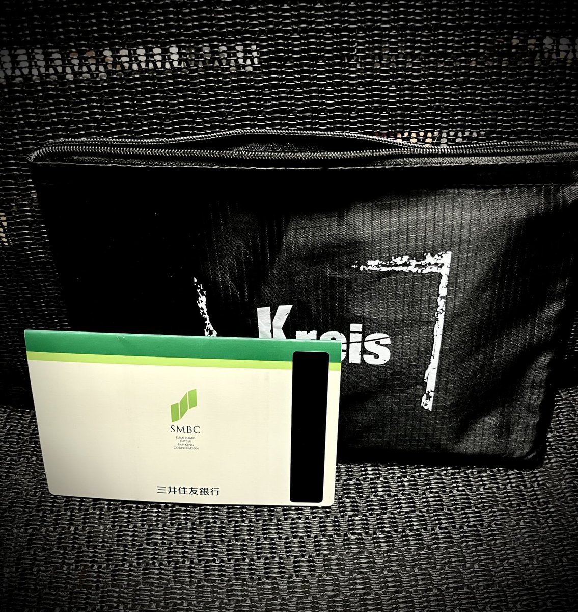 今年、私はD≒SIRE、Kαin、Kreisで「ポーチ」を作り、 配ったり販売し