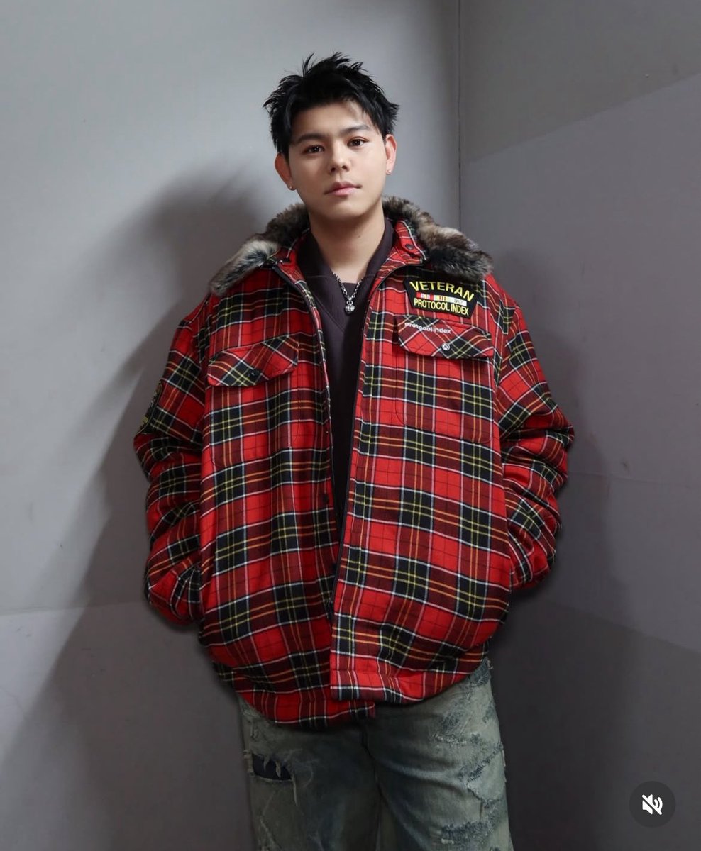 レオくん短髪かっこいい😍 赤の衣装も似合ってて素敵💓 大好き