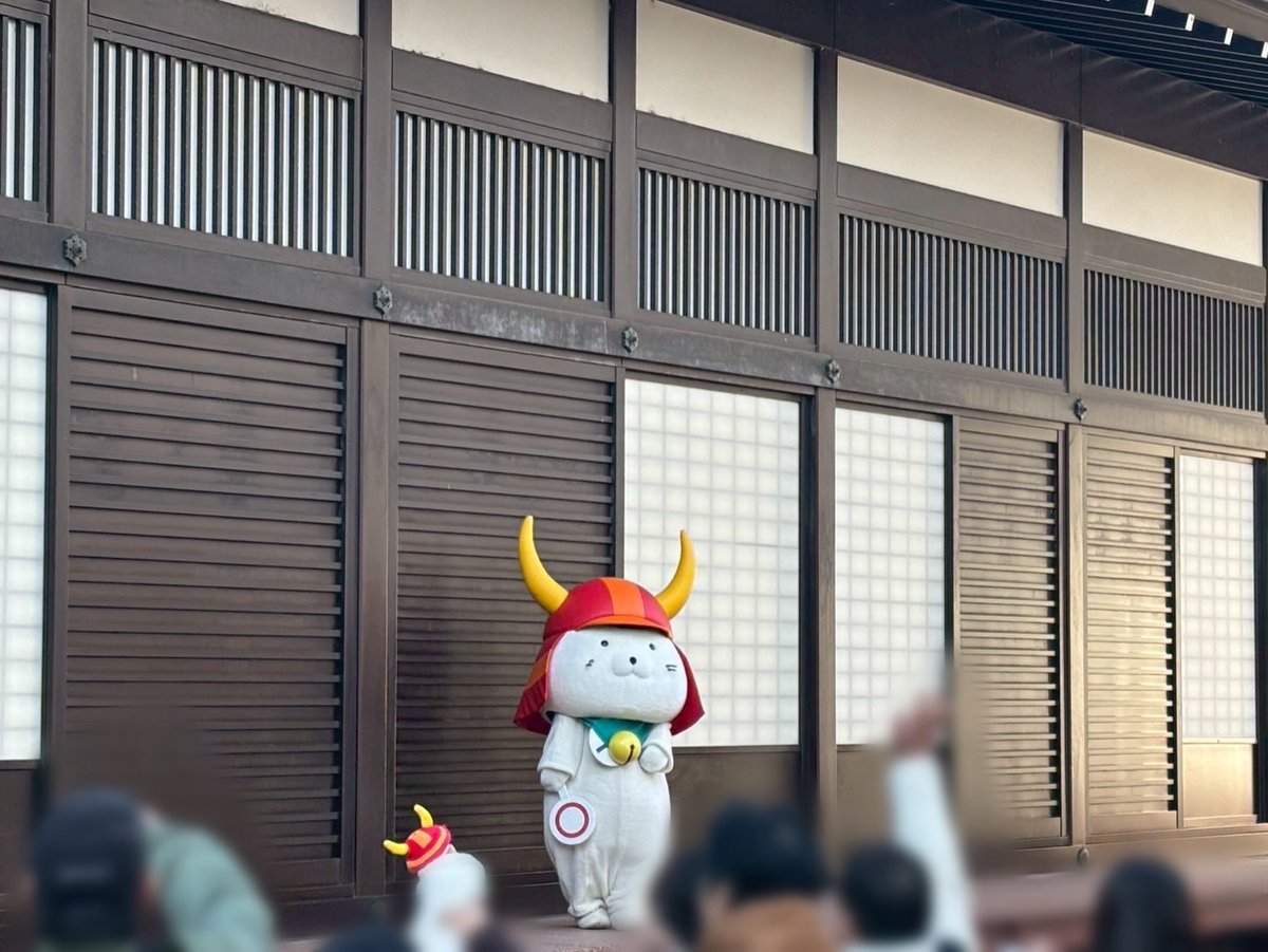 本日、#ひこにゃん 殿は〇×くいずで #彦根 のご紹介をしておられたで