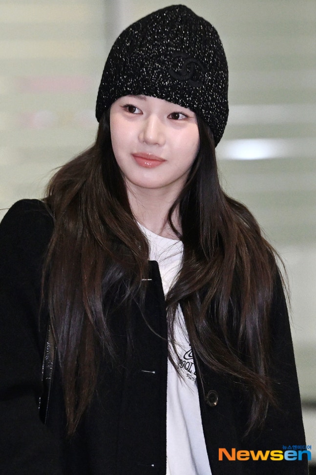 PHOTO】BABYMONSTER アヒョン＆ローラ、ファンコンサートの台湾公演を