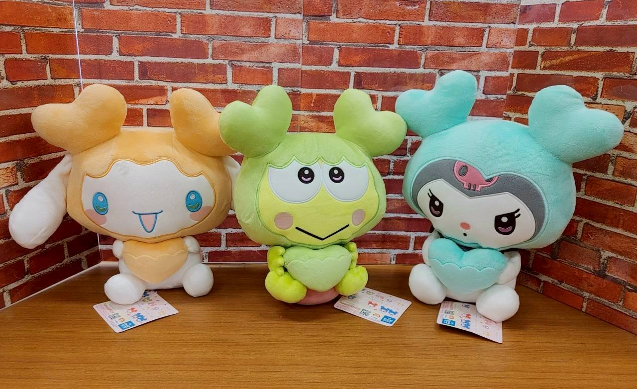 コウジ出品 TWICEグッズ各種 ティッシュ、ぬいぐるみ2点 コウジ出品