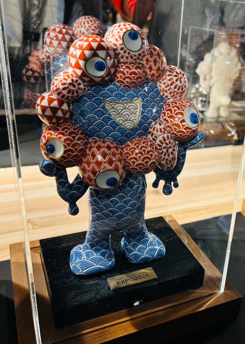 伝統工芸のミャクミャク 「鍋島焼のミャクミャク」と「漆の