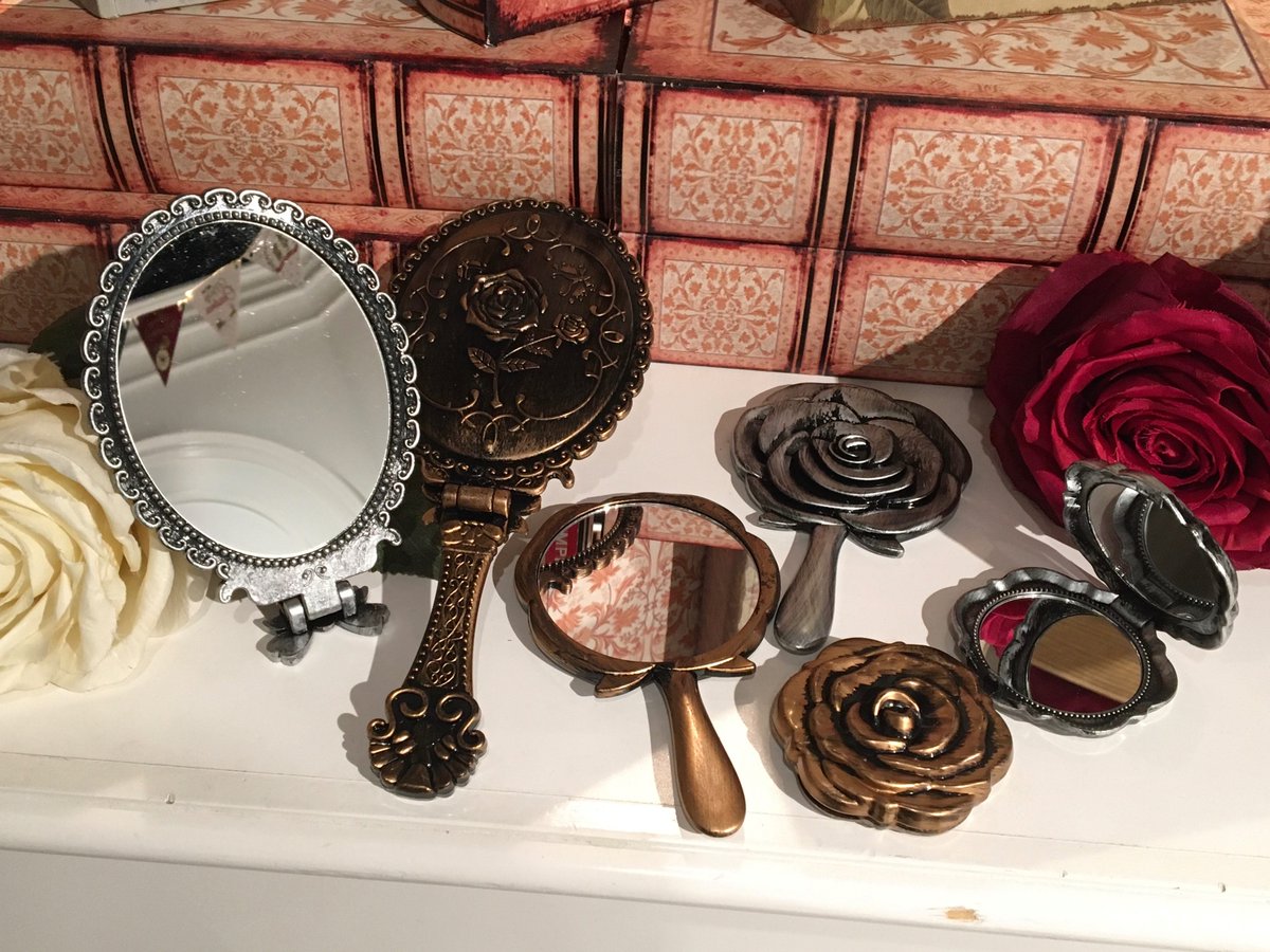 水曜日のアリス名古屋】 🌹新登場🌹 アンティークなローズが目を惹く