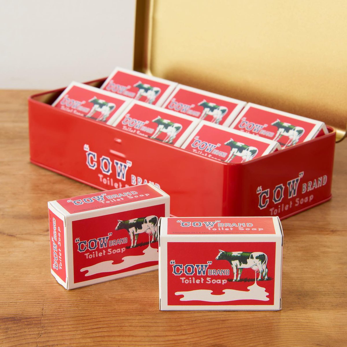 📺で紹介され、モ～たくさん お問い合わせいただいている赤箱レトロ缶