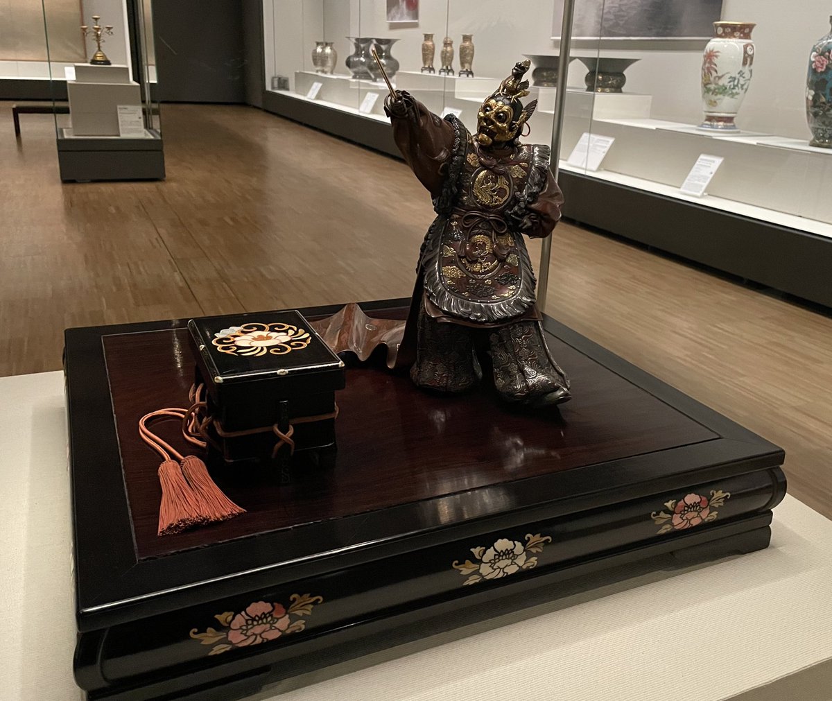 重要文化財 「蘭陵王置物」 海野勝珉 （明治23年(1890)) 皇居三の丸尚