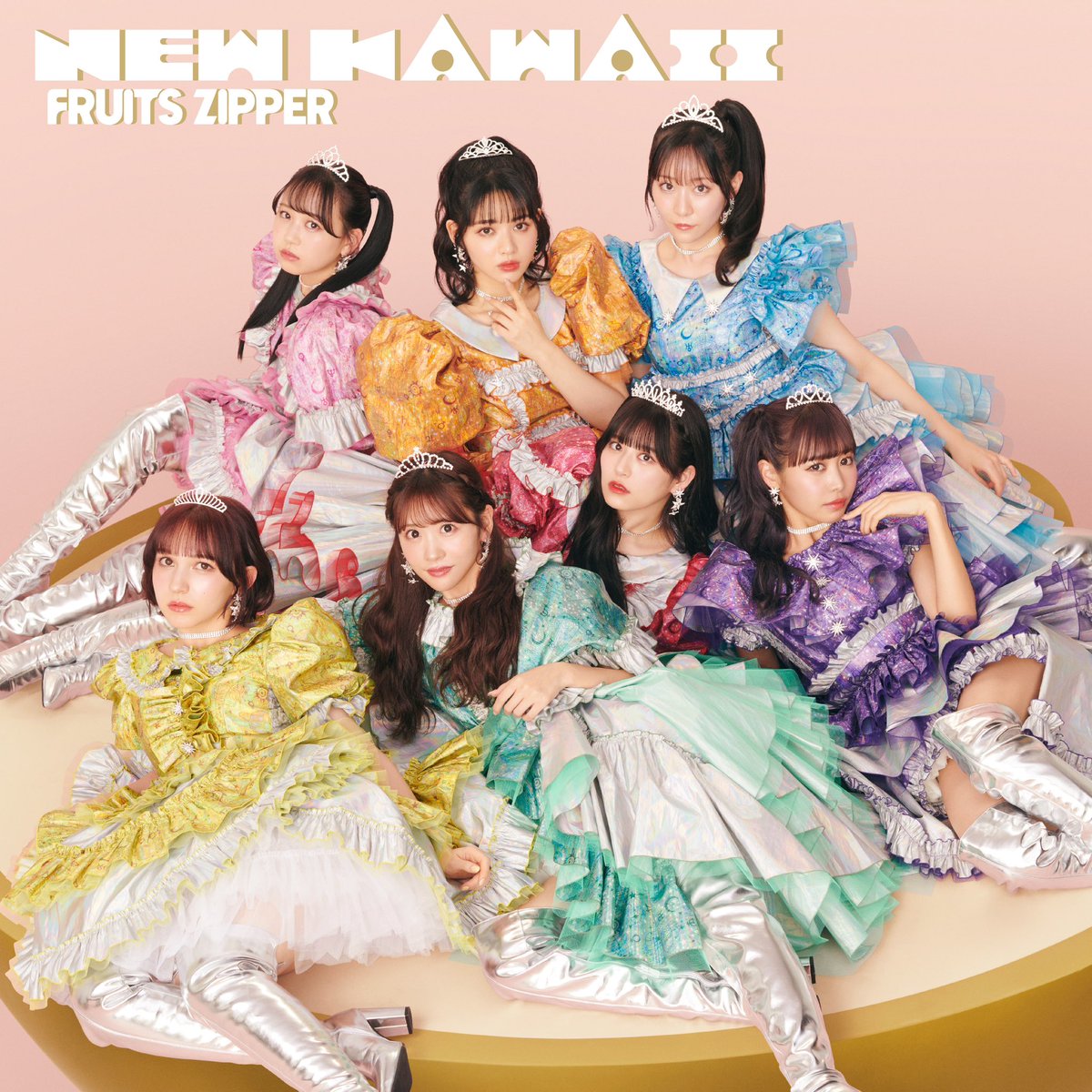 1stアルバム「NEW KAWAII」CDジャケット公開 左上：初回限定盤A 右上