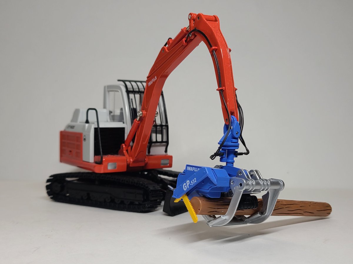 イワフジ工業 1/32 CT-500 数少ない林業機械のミニチュア、小型ハイ