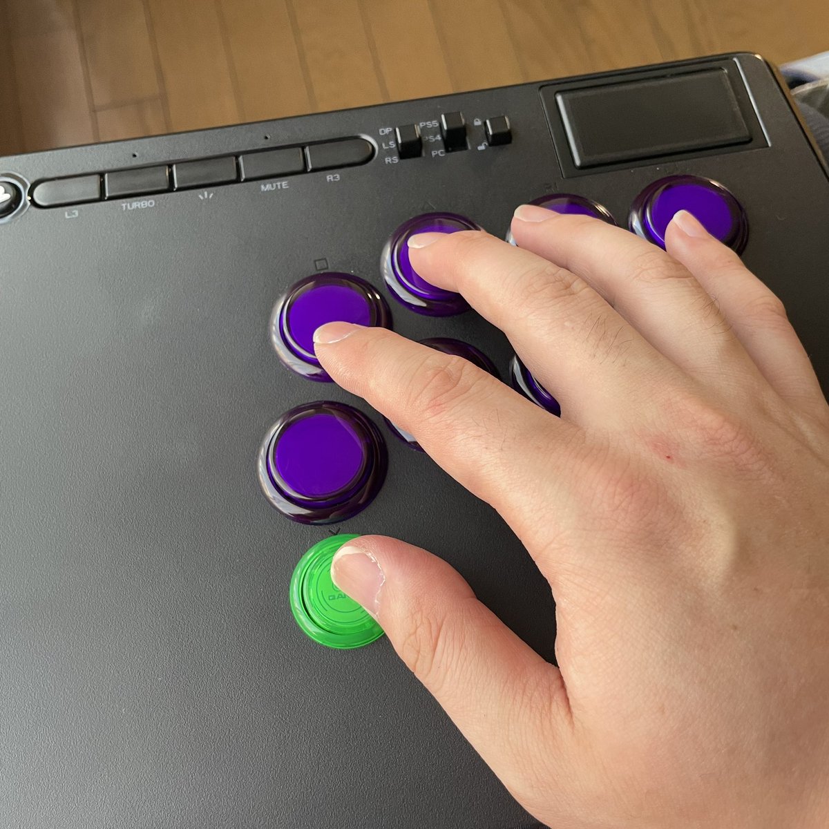 QANBA TITAN ボタン増設」 | TYPE-Cにするのに穴開けちゃったから