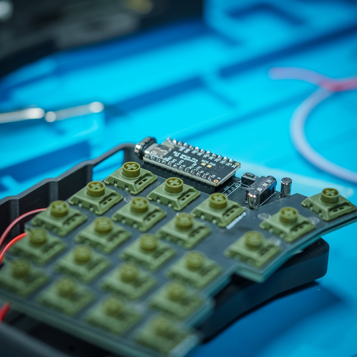 ド素人枠として、【Keyballの無線化】にトライ中。 （最終的な完成報告