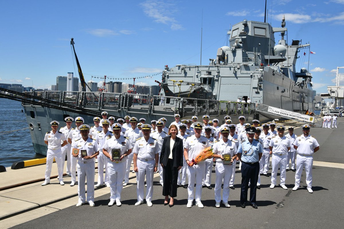 8月20日（火）東京国際クルーズターミナルにドイツ海軍フリーゲート