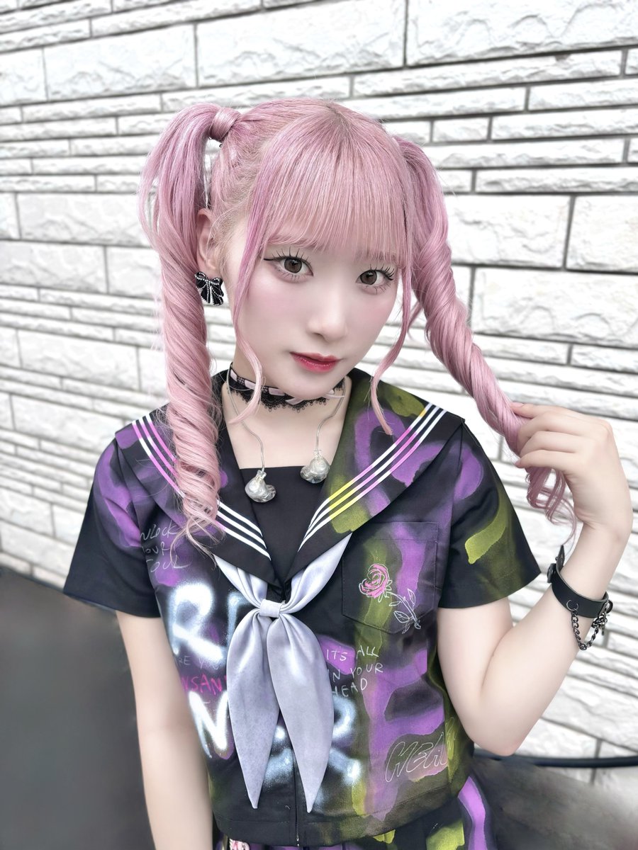 黒セーラー × ぴんくコロネツイン 🎀🖤₊⁺