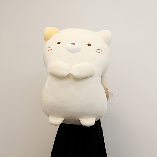10/4（金）受注発売開始🐈／ #すみっコぐらし特大ぬいぐるみ（ねこ）が