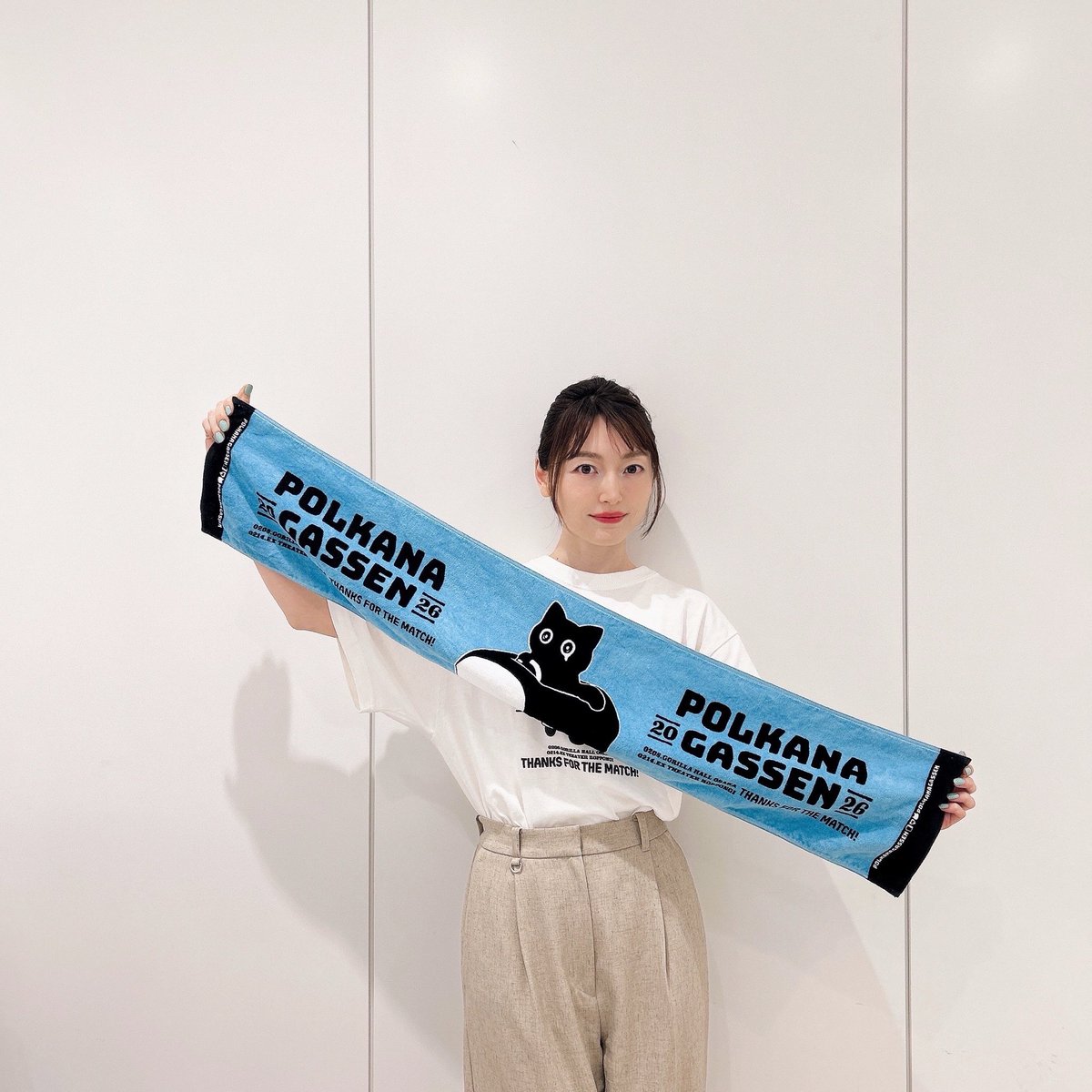 事前販売グッズ、こんな感じ！ Tシャツもタオルもライトもラバーバンド